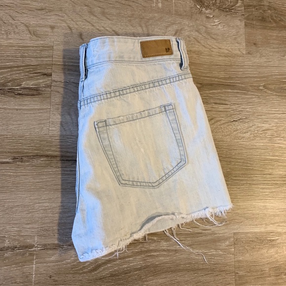 BP high waisted cut off jean shorts - Picture 2 of 2